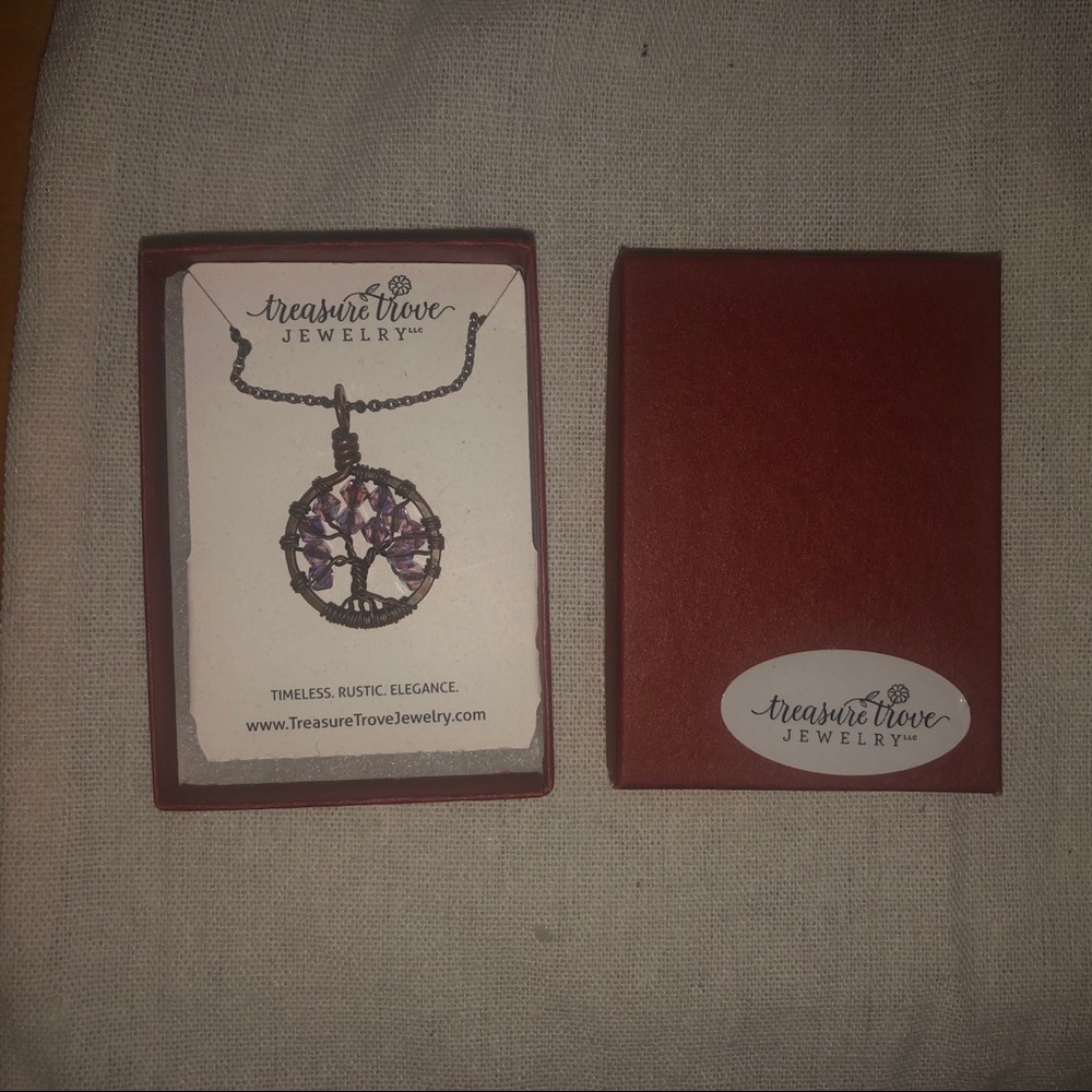 Beautiful tree necklace